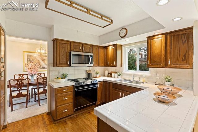 2113 Roundtop Court, Colorado Springs, CO 80918