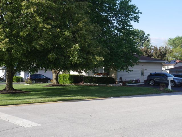2735 Hart Street, Dyer, IN 46311