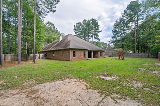 26 Carriage Parke Dr., Purvis, MS 39475