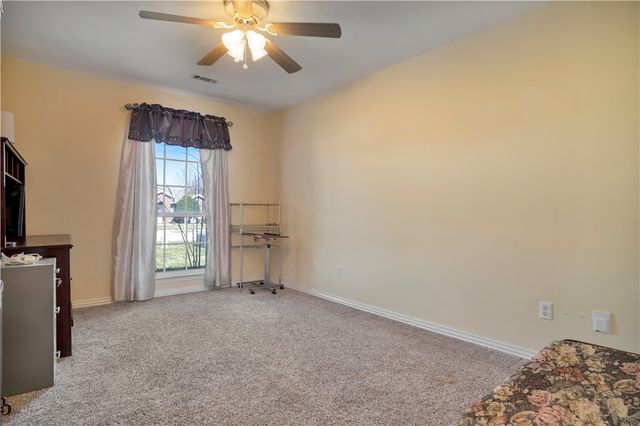 3807 Carriageway Avenue, Bentonville, AR 72712