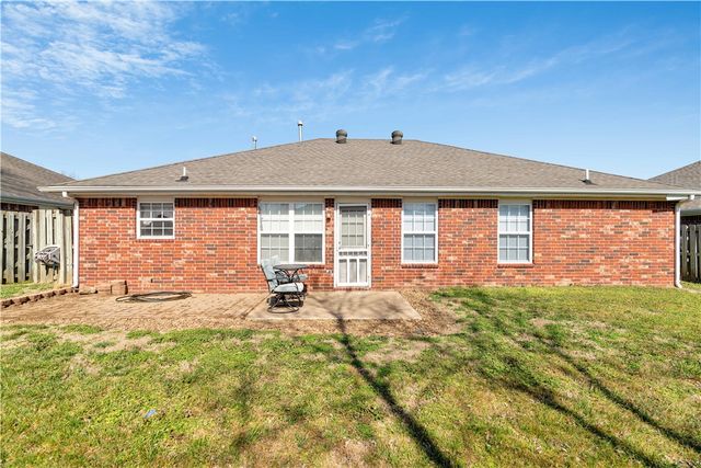 3807 Carriageway Avenue, Bentonville, AR 72712
