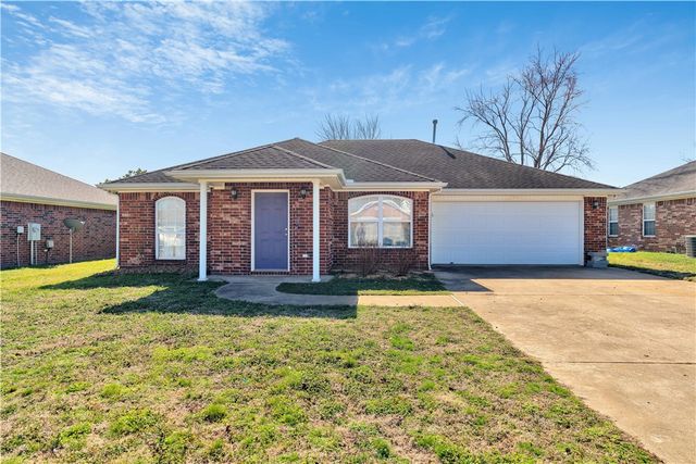 3807 Carriageway Avenue, Bentonville, AR 72712