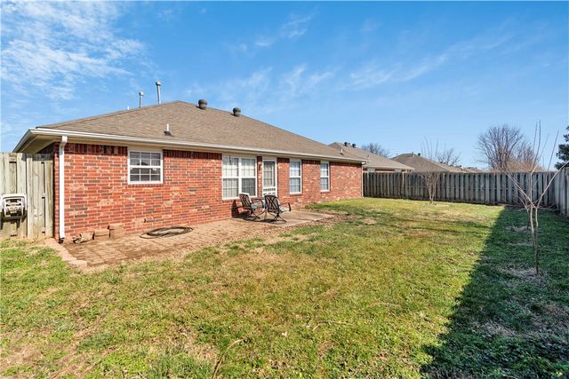 3807 Carriageway Avenue, Bentonville, AR 72712