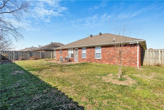 3807 Carriageway Avenue, Bentonville, AR 72712