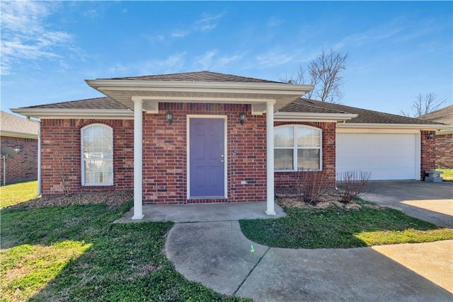 3807 Carriageway Avenue, Bentonville, AR 72712