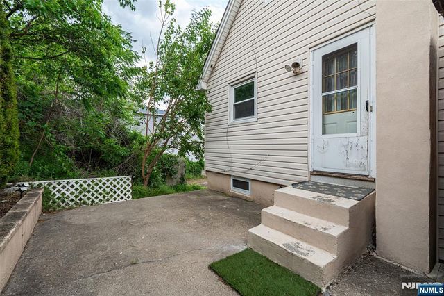 7 Westminster Place, Garfield, NJ 07026