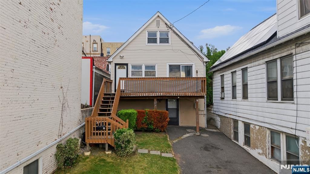 7 Westminster Place, Garfield, NJ 07026