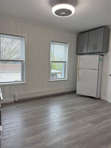 318 Earle Avenue 2, Lynbrook, NY 11563