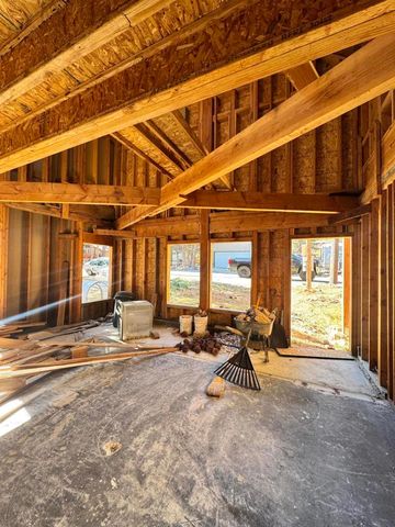 589 Pine Lane, Sugarloaf, CA 92386