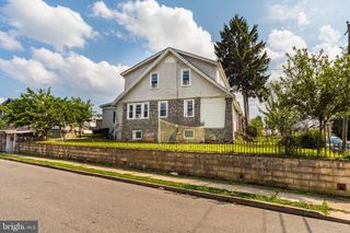 121 ENGLEWOOD RD, Upper Darby, PA 19082