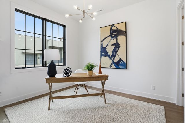 531 E North Street, Indianapolis, IN 46204