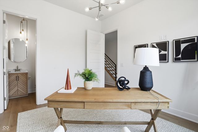 531 E North Street, Indianapolis, IN 46204