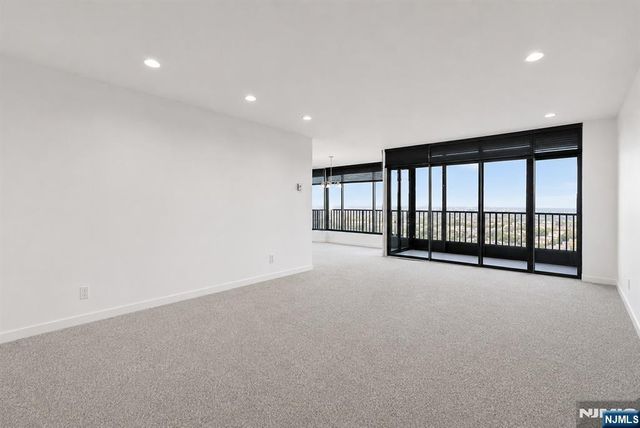 5 Horizon Road 2909, Fort Lee, NJ 07024