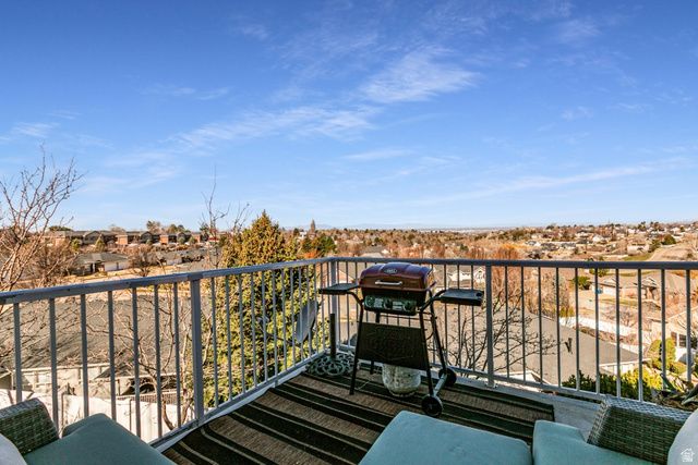 5263 DAYBREAK DR, South Ogden, UT 84403