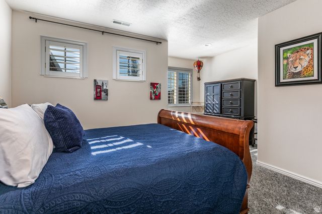 5263 DAYBREAK DR, South Ogden, UT 84403