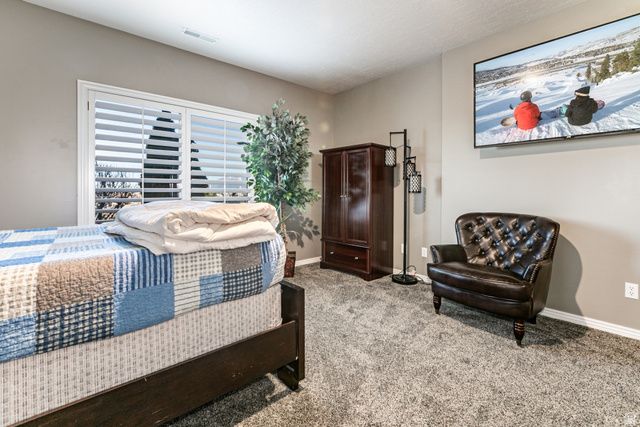 5263 DAYBREAK DR, South Ogden, UT 84403