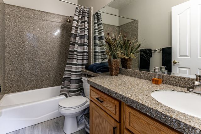 5263 DAYBREAK DR, South Ogden, UT 84403