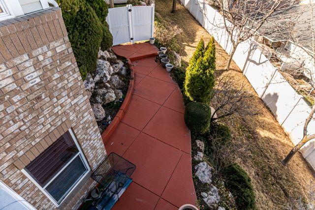 5263 DAYBREAK DR, South Ogden, UT 84403