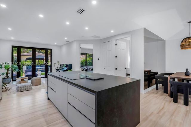 1543 Bird Rd -, Coral Gables, FL 33146
