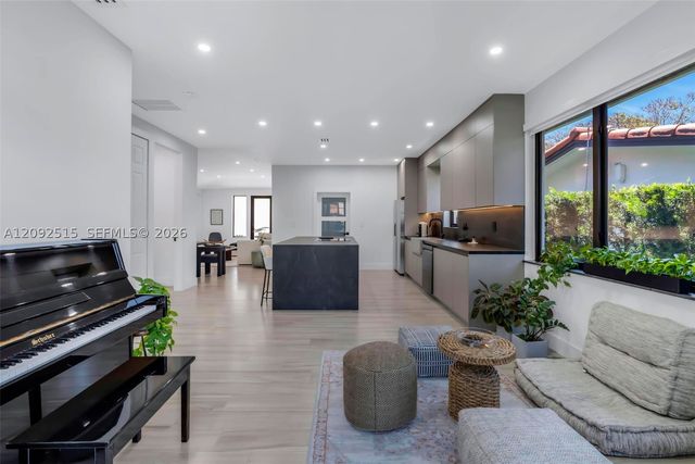 1543 Bird Rd -, Coral Gables, FL 33146