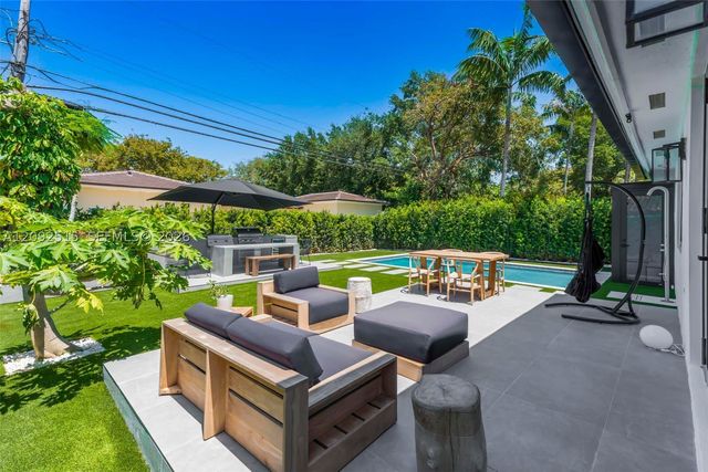 1543 Bird Rd -, Coral Gables, FL 33146