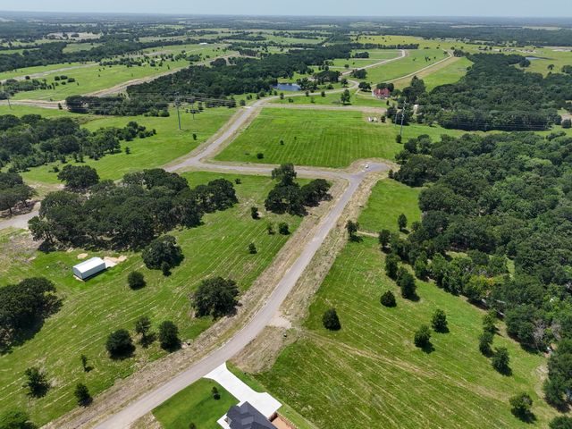 280 Shoreline Drive, Dodd City, TX 75438