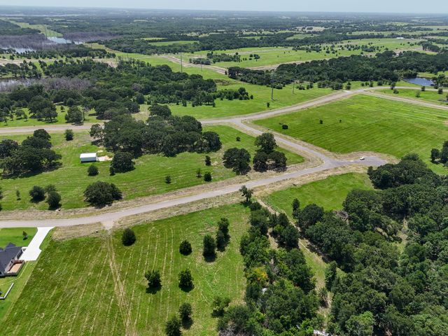 280 Shoreline Drive, Dodd City, TX 75438