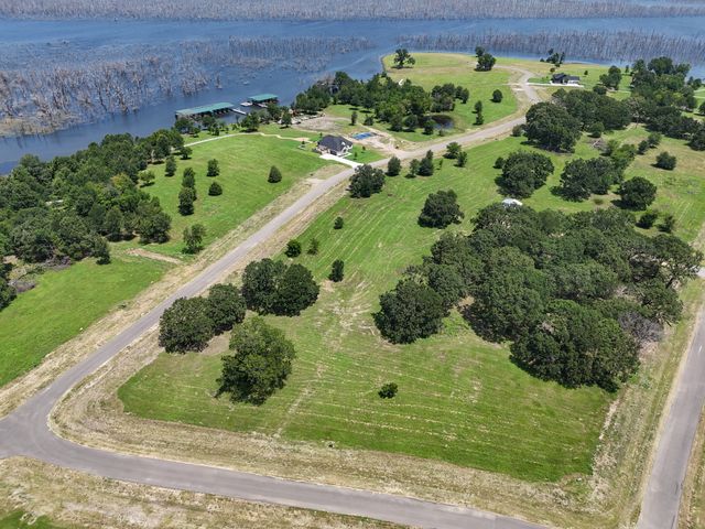280 Shoreline Drive, Dodd City, TX 75438