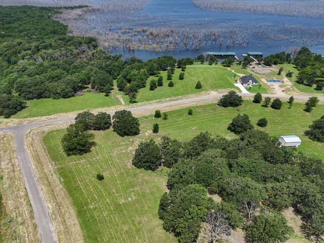 280 Shoreline Drive, Dodd City, TX 75438
