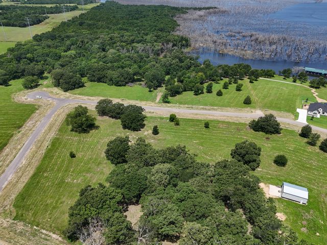 280 Shoreline Drive, Dodd City, TX 75438