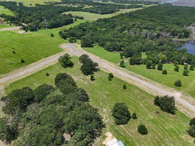 280 Shoreline Drive, Dodd City, TX 75438