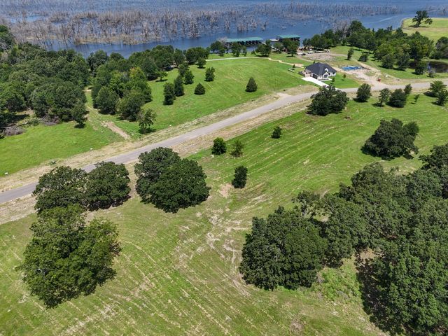 280 Shoreline Drive, Dodd City, TX 75438