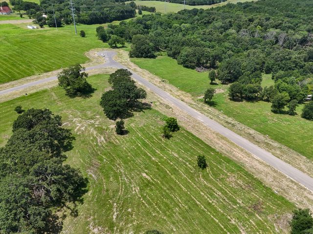 280 Shoreline Drive, Dodd City, TX 75438