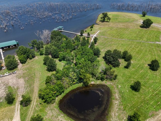 280 Shoreline Drive, Dodd City, TX 75438