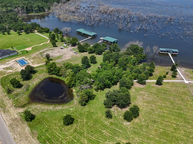 280 Shoreline Drive, Dodd City, TX 75438