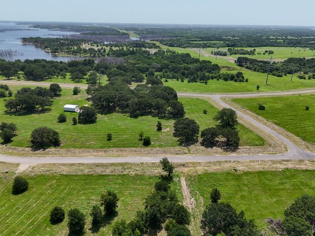 280 Shoreline Drive, Dodd City, TX 75438