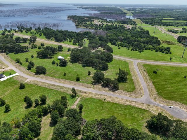 280 Shoreline Drive, Dodd City, TX 75438