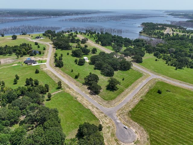 280 Shoreline Drive, Dodd City, TX 75438