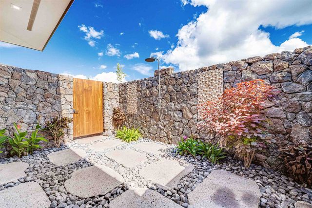 467 Anapuni Loop, Lahaina, HI 96761