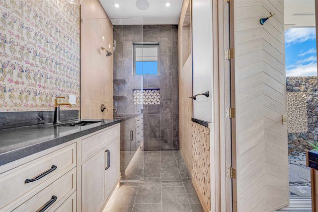 467 Anapuni Loop, Lahaina, HI 96761