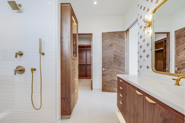 467 Anapuni Loop, Lahaina, HI 96761