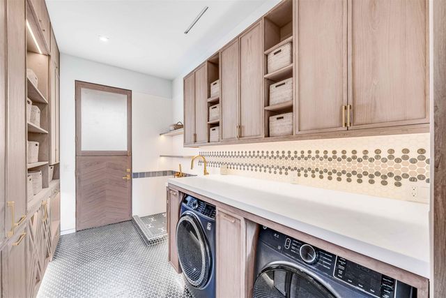 467 Anapuni Loop, Lahaina, HI 96761