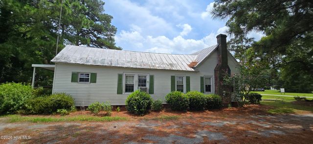 351 Vernon White Road, Winterville, NC 28590