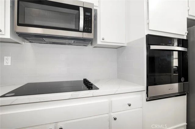 927 N Kings Road 118, West Hollywood, CA 90069