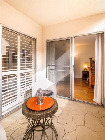 927 N Kings Road 118, West Hollywood, CA 90069