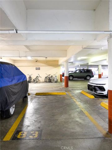 927 N Kings Road 118, West Hollywood, CA 90069