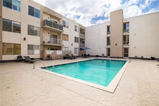 927 N Kings Road 118, West Hollywood, CA 90069