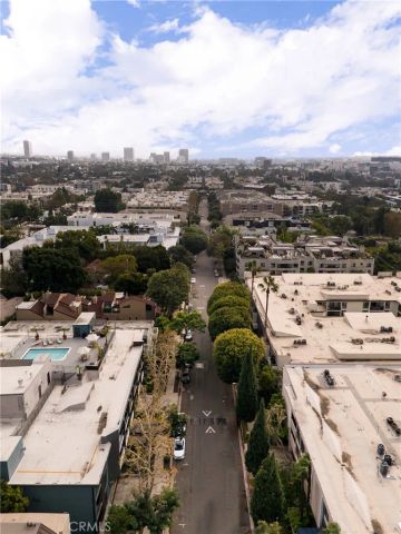 927 N Kings Road 118, West Hollywood, CA 90069