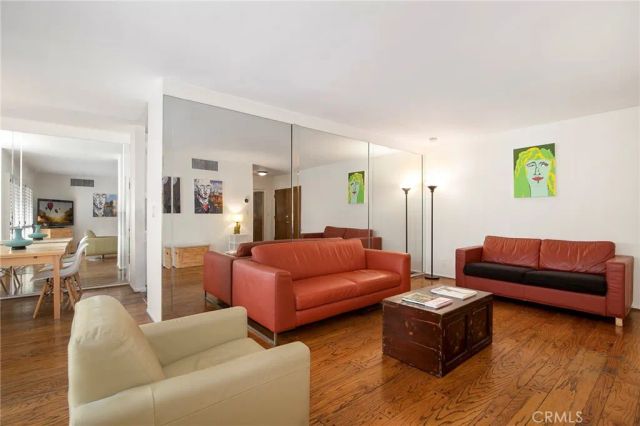 927 N Kings Road 118, West Hollywood, CA 90069