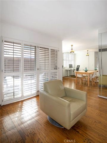 927 N Kings Road 118, West Hollywood, CA 90069